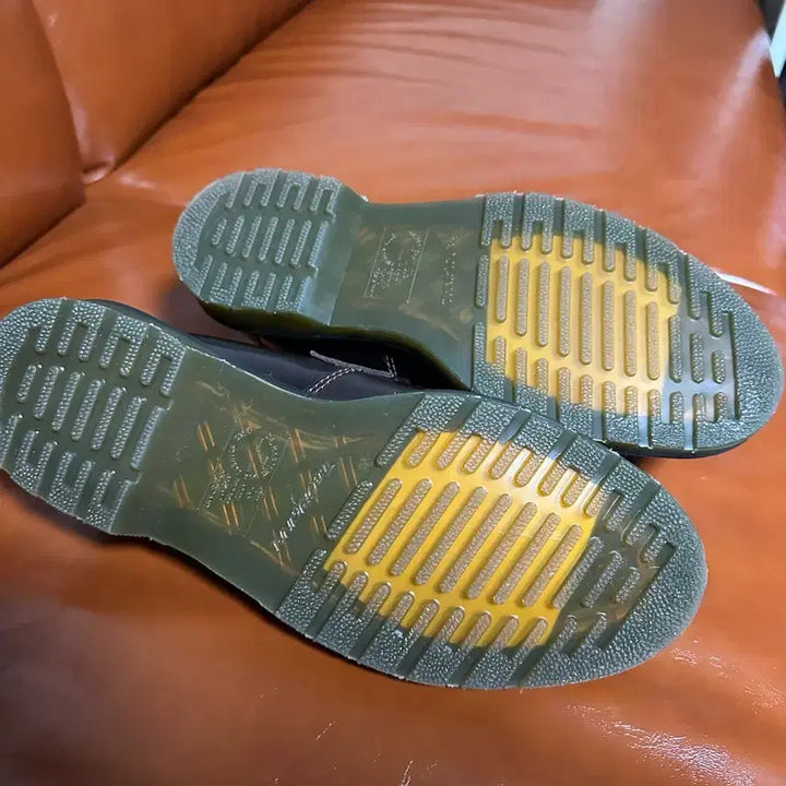 [BUNJANG] Dr. Martens Adrian Cherry Red Loafers / 닥터마틴 아드리안 체리레드