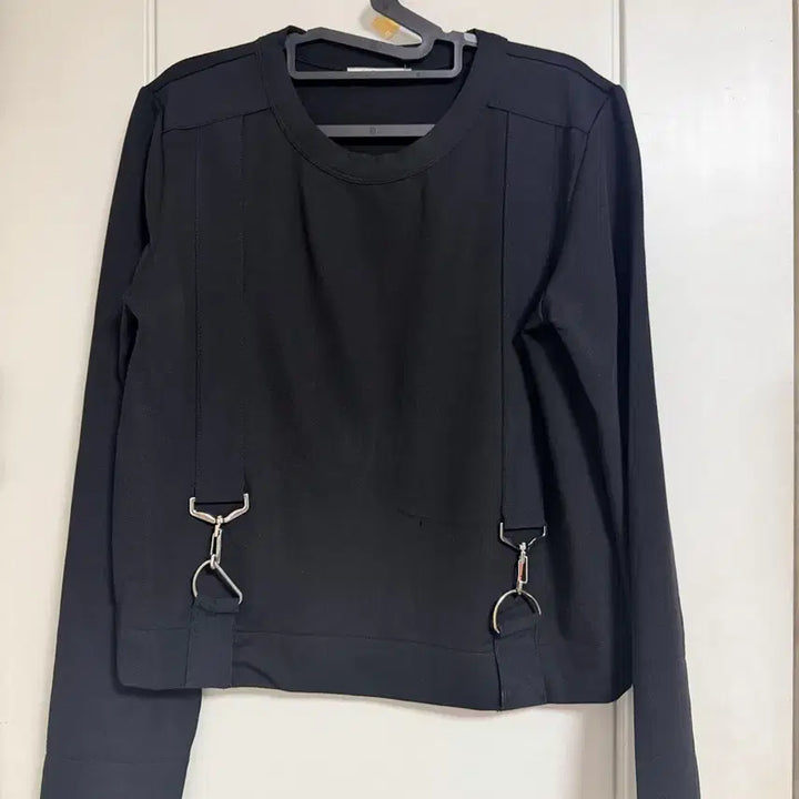 [BUNJANG] Black Long Sleeve Top S Size / 블랙 긴팔 탑 S / 유니크 디자인