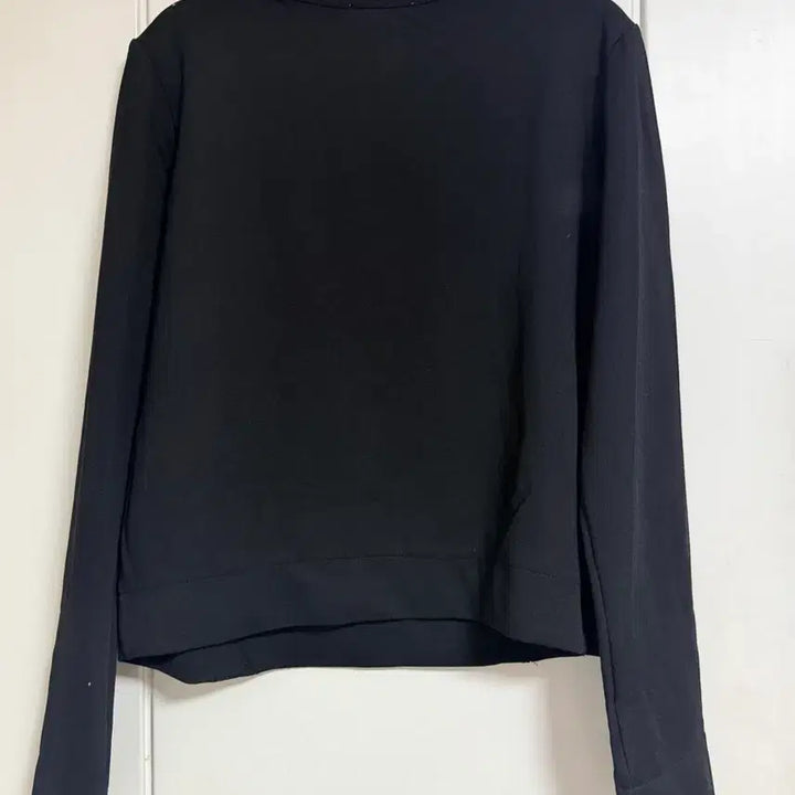 [BUNJANG] Black Long Sleeve Top S Size / 블랙 긴팔 탑 S / 유니크 디자인