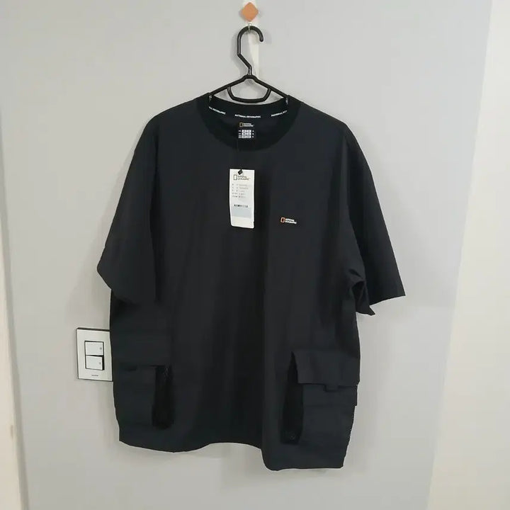 [BUNJANG] National Geographic Side Pocket Woven Short Sleeve T-Shirt Black 110 / (새상품) 내셔널지오그래픽 사이드포켓 우븐반팔 정품 110