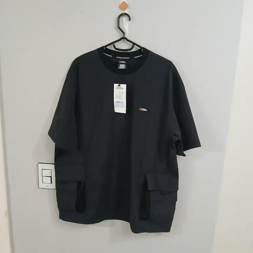 [BUNJANG] National Geographic Side Pocket Woven Short Sleeve T-Shirt Black 110 / (새상품) 내셔널지오그래픽 사이드포켓 우븐반팔 정품 110