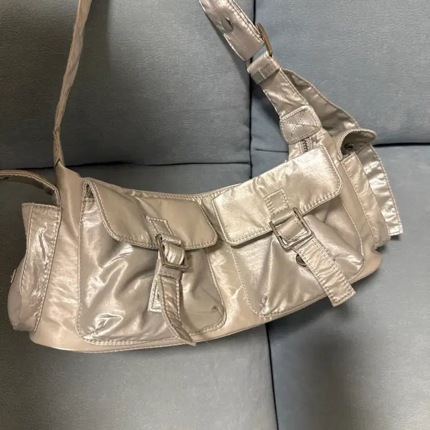 [BUNJANG] Covernat Cloverheart Glossy Two Pocket Shoulder Bag Silver / 커버낫 우먼 COVERNAT 클로버하트 글로시 투포켓 숄더백 Silver