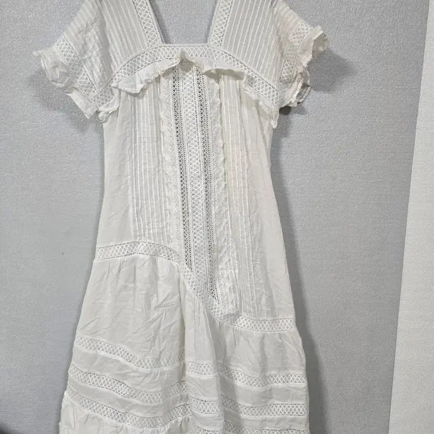 [BUNJANG] V-Neck Eyelet Cotton Midi Dress (Size 55) / 브이넥 아일렛 아사면원피스 55
