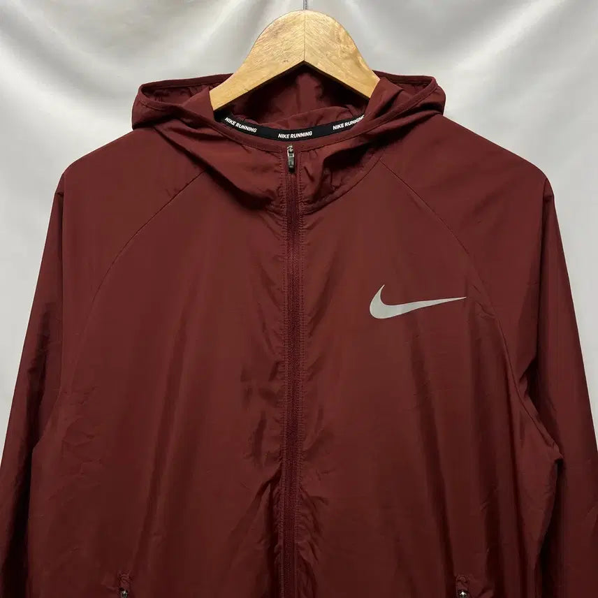 [BUNJANG] Nike Essential Running Swoosh Burgundy Windbreaker Jacket / [정품/L] 나이키 에센셜 런닝 스우시 버건디 바람막이