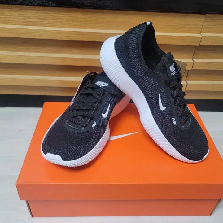 [BUNJANG] Nike Free Run Black Sneakers (240mm) / 나이키 프리 런 블랙 운동화 240 새제품