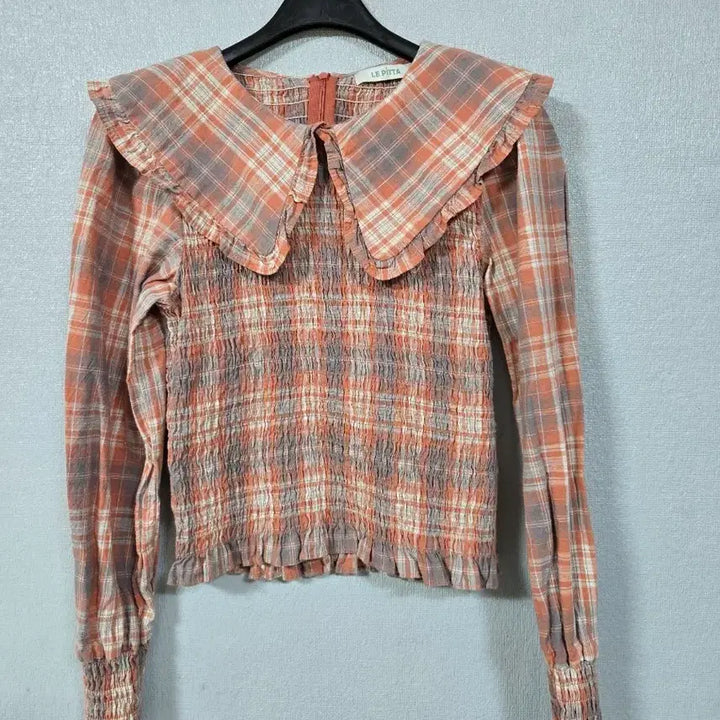 [SOLD OUT] 르피타 스모크밴딩 크롭 체크 블라우스 S