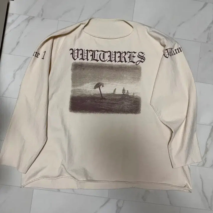 [BUNJANG] Kanye Vultures T-Shirt / 칸예 벌쳐스 티셔츠
