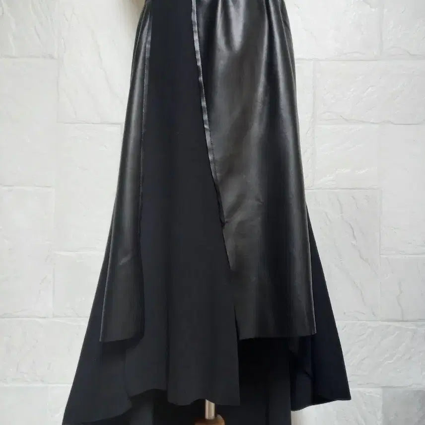 [BUNJANG] Black Asymmetrical Mix Long Skirt / 블랙 언발 믹스 롱 스커트