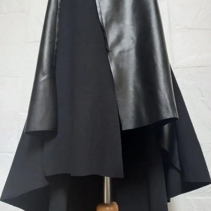 [BUNJANG] Black Asymmetrical Mix Long Skirt / 블랙 언발 믹스 롱 스커트