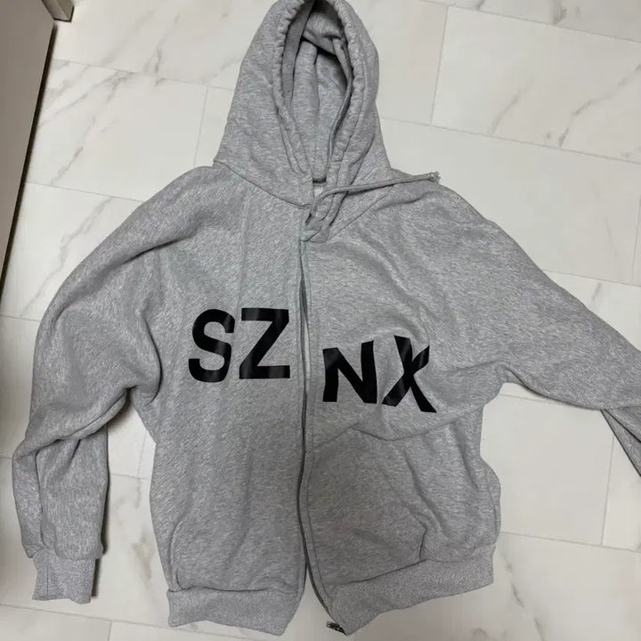 [SOLD OUT] 칸예 코리아 후드집업