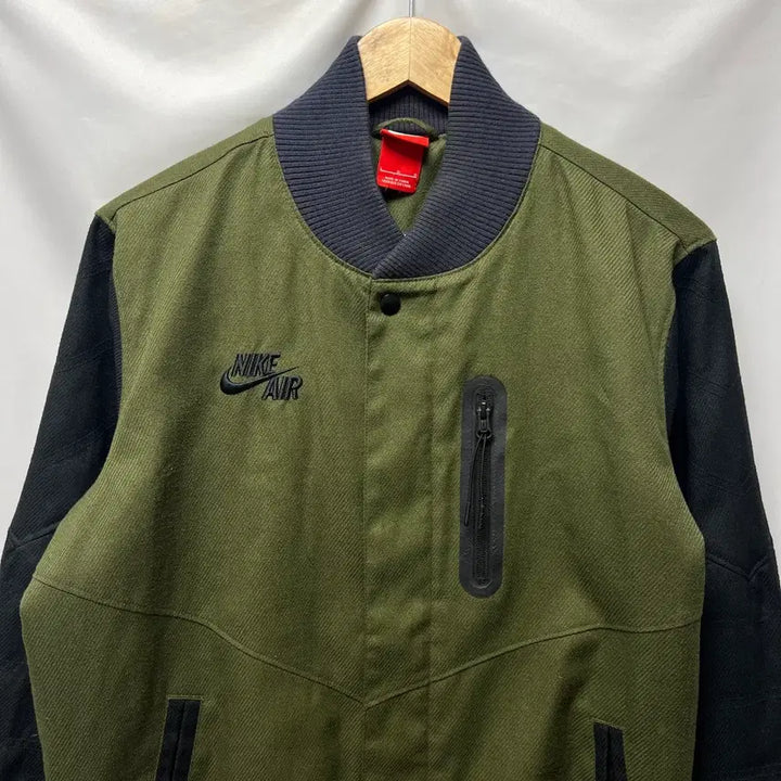 [BUNJANG] Nike Air Swoosh Khaki Bomber Varsity Jacket / [정품/L] 나이키 에어 스우시 카키 봄버 바시티자켓