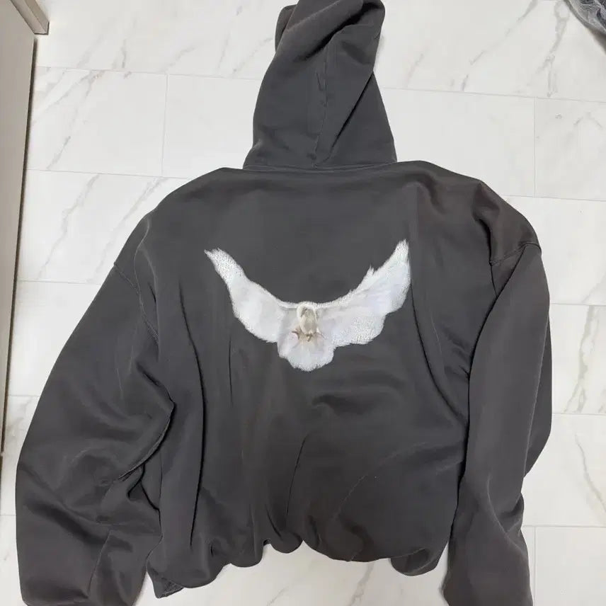[BUNJANG] Easy Gap by Balenciaga Hoodie / 이지갭 바이 발렌시아가 후드