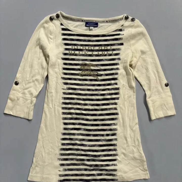 [BUNJANG] Burberry Blue Label Vintage 7-Sleeve T-Shirt / 버버리 블루라벨 빈티지 7부 긴팔 티셔츠