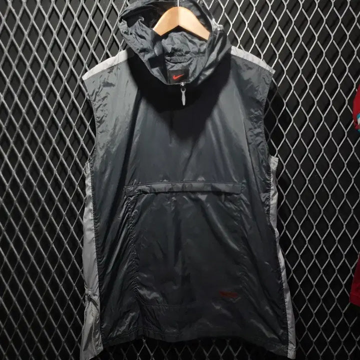 [BUNJANG] Nike Old School Half Zip Windbreaker Vest Size 95 / 나이키 올드스쿨 하프집업 바람막이 조끼 95
