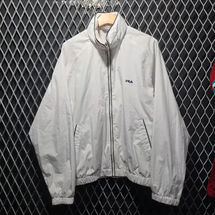 [BUNJANG] Fila Windbreaker 100 / 휠라 바람막이 100