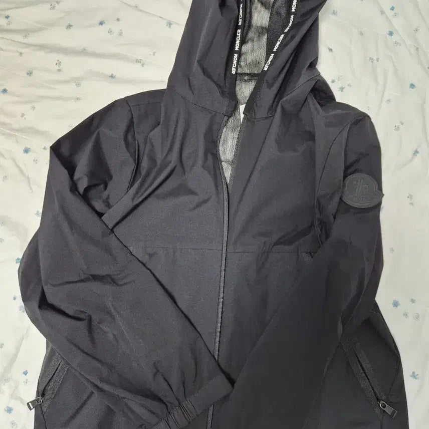 [BUNJANG] Moncler Windbreaker / 몽클레어 바람막이 95여유