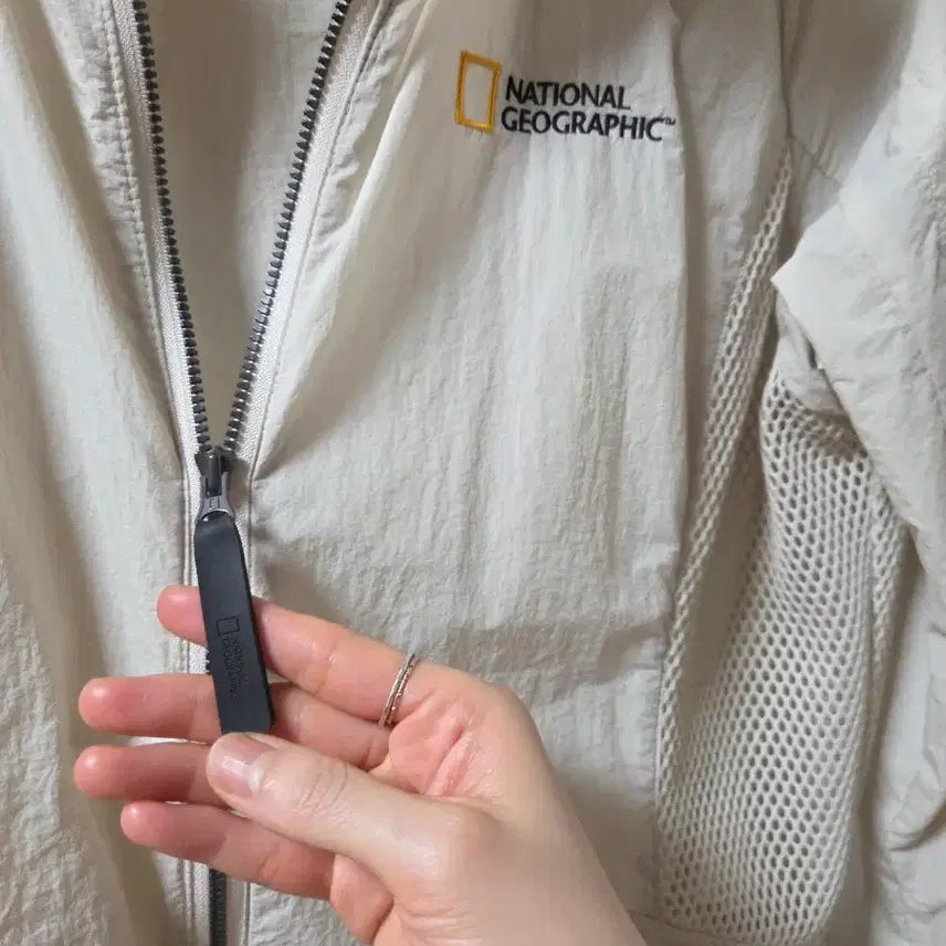 [BUNJANG] National Geographic Windbreaker / 네셔널지오그래픽 바람막이