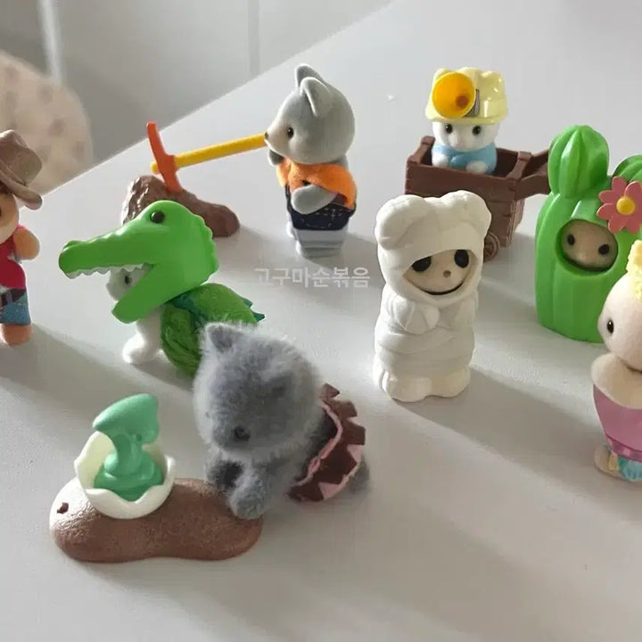 [BUNJANG] Sylvanian Families Blind Bag Adventure 8-Piece Full Set / 실바니안 블라인드백 어드벤처 8종 풀세트
