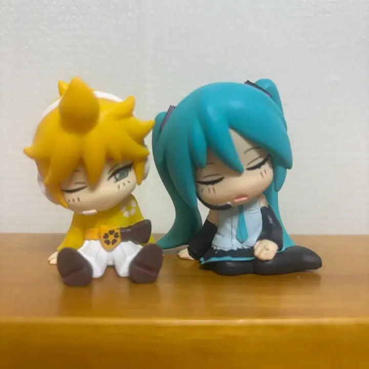 [BUNJANG] Vocaloid Gacha Bundle (Miku, Len) / 보컬로이드 가챠 일괄(미쿠,렌)
