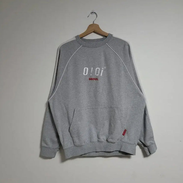 [BUNJANG] 5252 by OIOI Grey Embroidered Logo Sweatshirt / (F) 0!0i 오아이오아이 회색 맨투맨 티셔츠