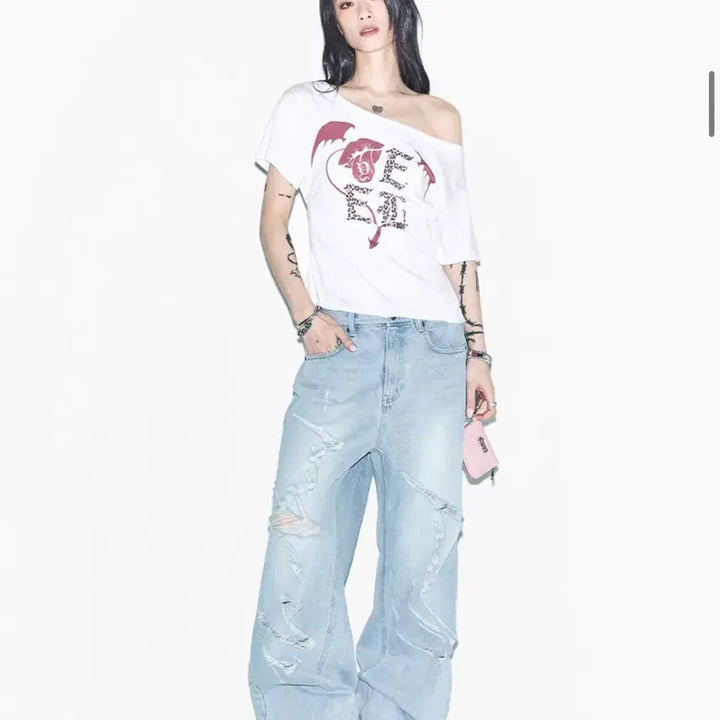 [BUNJANG] YIEL Logo Destroyed Denim Light Blue / 와이이이엘 LOGO DESTROYED DENIM LIGHT BLUE