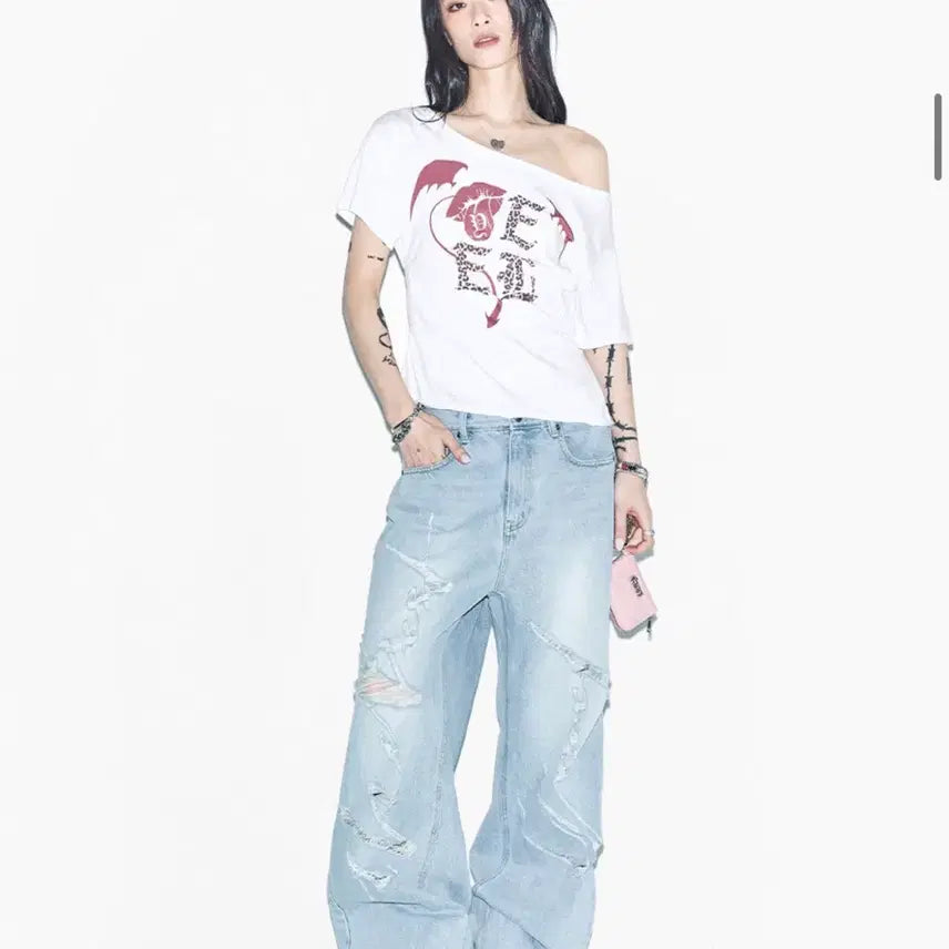 [BUNJANG] YIEL Logo Destroyed Denim Light Blue / 와이이이엘 LOGO DESTROYED DENIM LIGHT BLUE