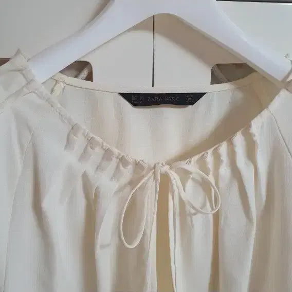 [BUNJANG] ZARA Lace Embroidered Blouse - Size 55 / 자라 블라우스/55
