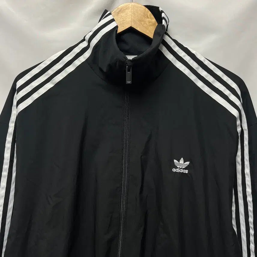 [BUNJANG] Adidas Europa Cropped Black Woven Windbreaker Jacket / [정품/M] 아디다스 유로파 크롭 블랙 우븐 윈드브레이커 바람막이