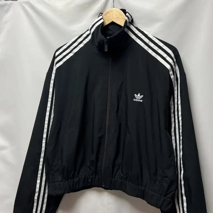 [BUNJANG] Adidas Europa Cropped Black Woven Windbreaker Jacket / [정품/M] 아디다스 유로파 크롭 블랙 우븐 윈드브레이커 바람막이