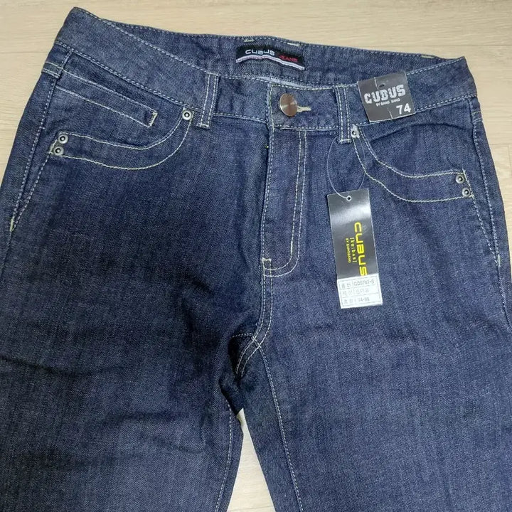 [BUNJANG] Cubus Embroidered Straight Indigo Jeans / CUBUS 뒷포켓 자수 스트레이트 인디고진