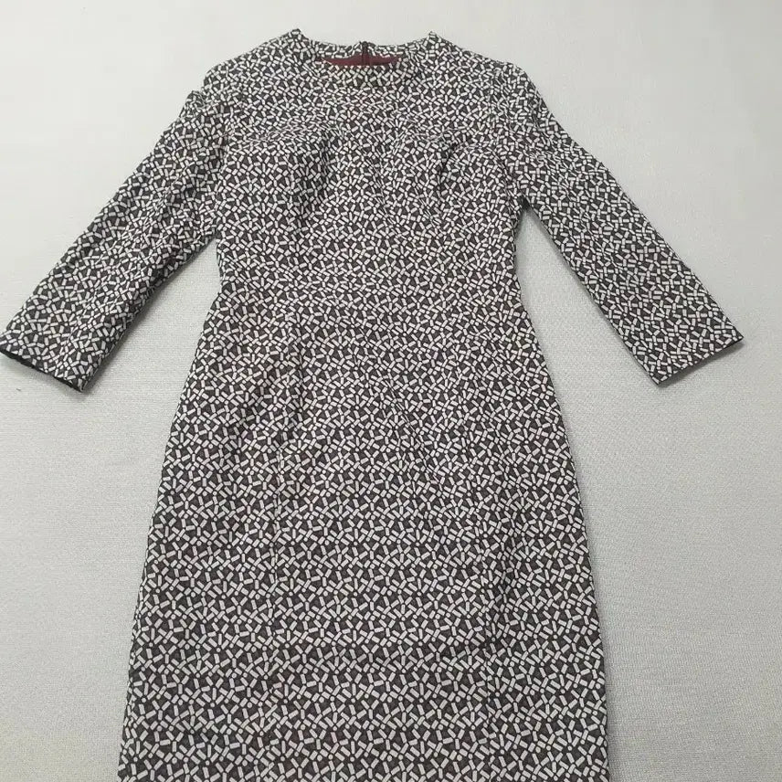 [BUNJANG] Minimum Pattern Print 3/4 Sleeve Dress / 미니멈 패턴 프린트 칠부 원피스 55 여성85
