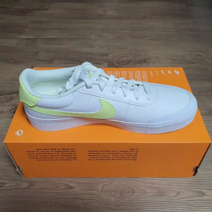 [SOLD OUT] (새제품)나이키 코트샷 260