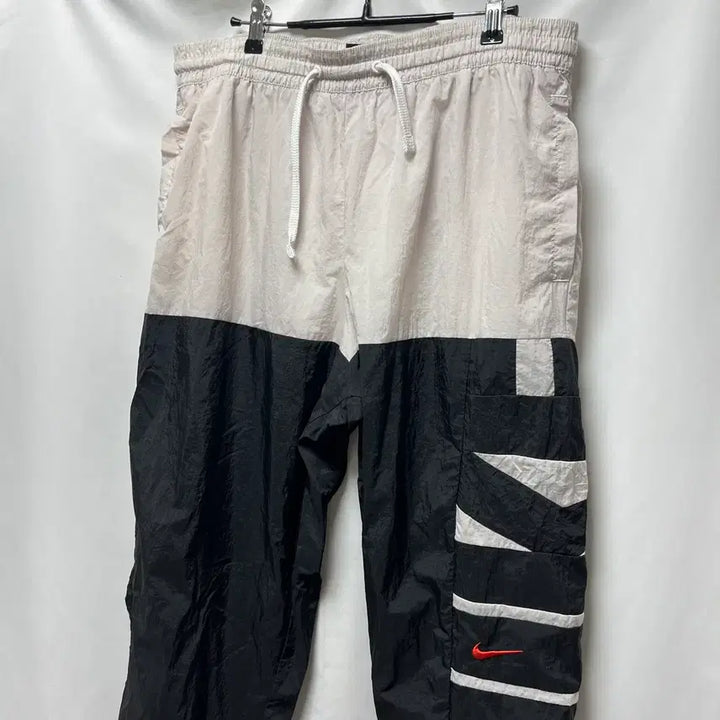 [BUNJANG] Nike Starting Five Woven Jogger Pants - White/Black - 2XL / [정품/2XL] 나이키 스타팅 파이브 우븐 화이트블랙 우븐 팬츠 바지
