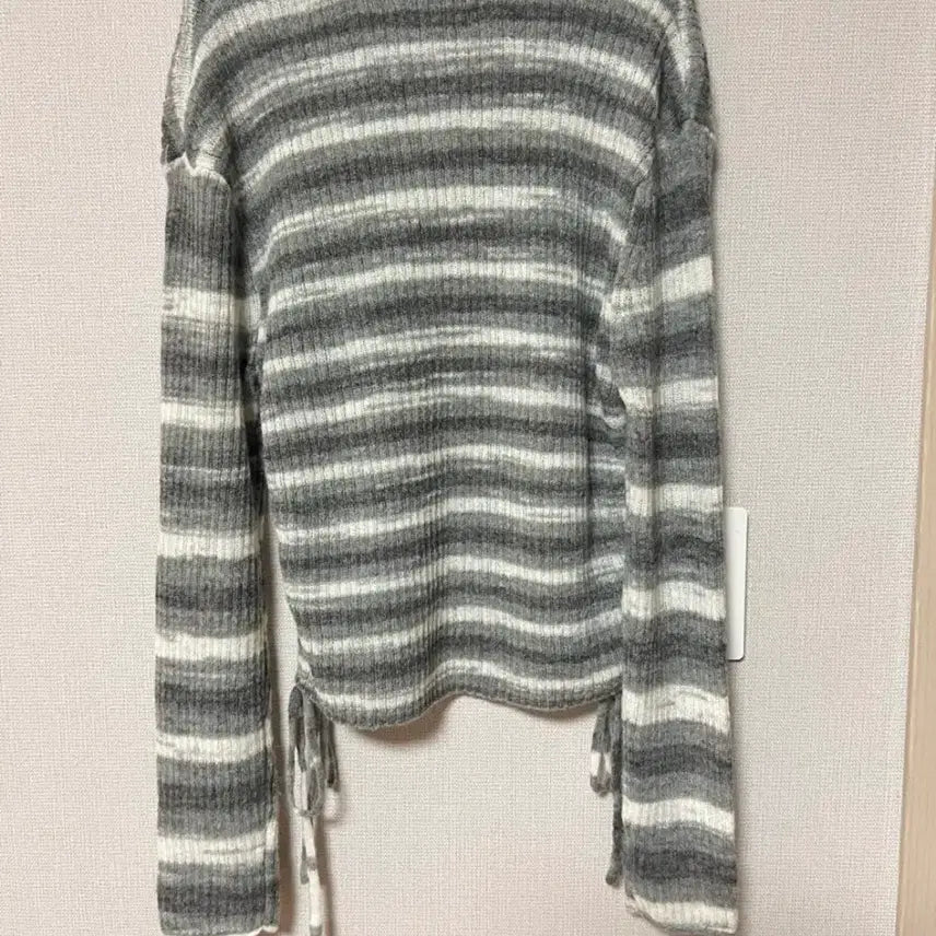 [BUNJANG] 8seconds Knit S (New with Tags) / 에잇세컨즈 니트S(택 있는 새상품)