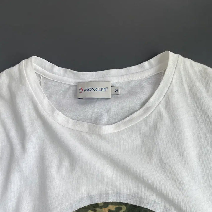 [BUNJANG] Moncler Camouflage Pattern Logo T-Shirt White Size S / [S] 몽클레르 몽클레어 카모플라쥬 패턴 로고 반팔티셔츠