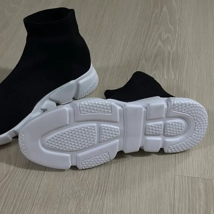 [SOLD OUT] 남친이 두고 간 운동화 43사이즈