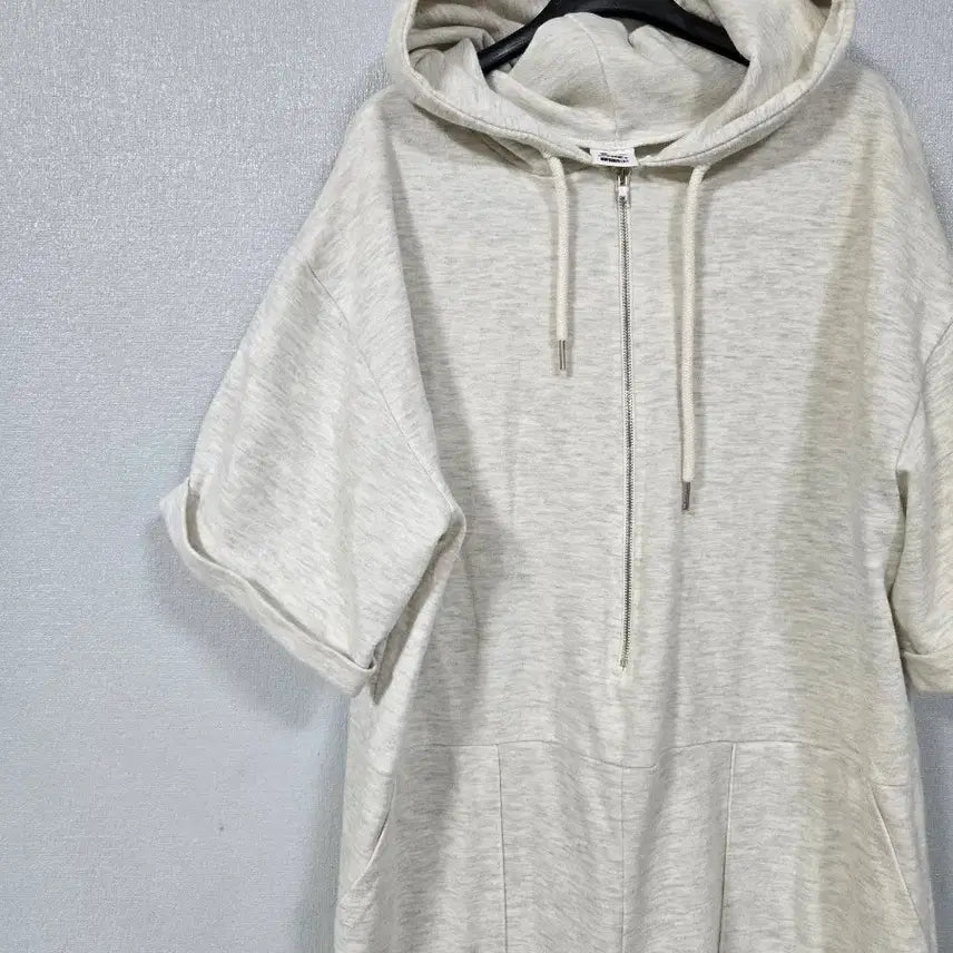 [SOLD OUT] 쭈리면 와이더 후드 점퍼슈트 프리