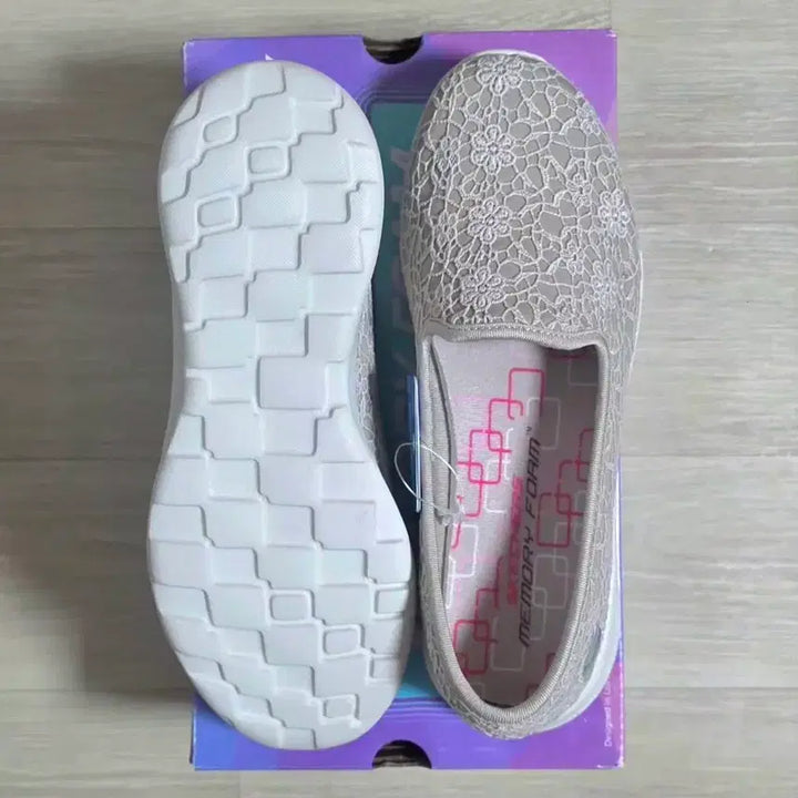 [BUNJANG] Skechers Memory Foam Slip-On Shoes / 스케쳐스 메모리폼 슬립온 [새상품]