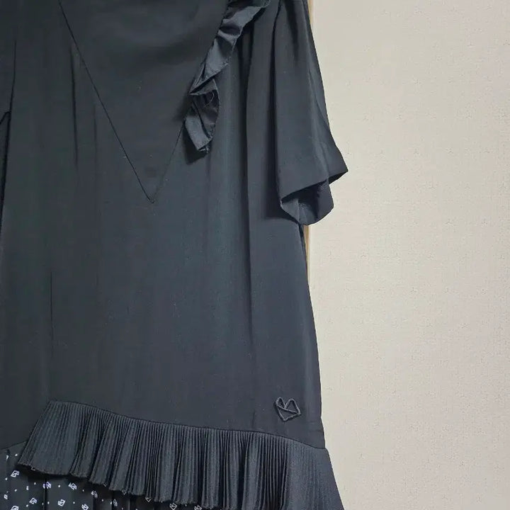 [BUNJANG] Marcus Frill Pleats Dress / 마커스 프릴 플리츠 원피스