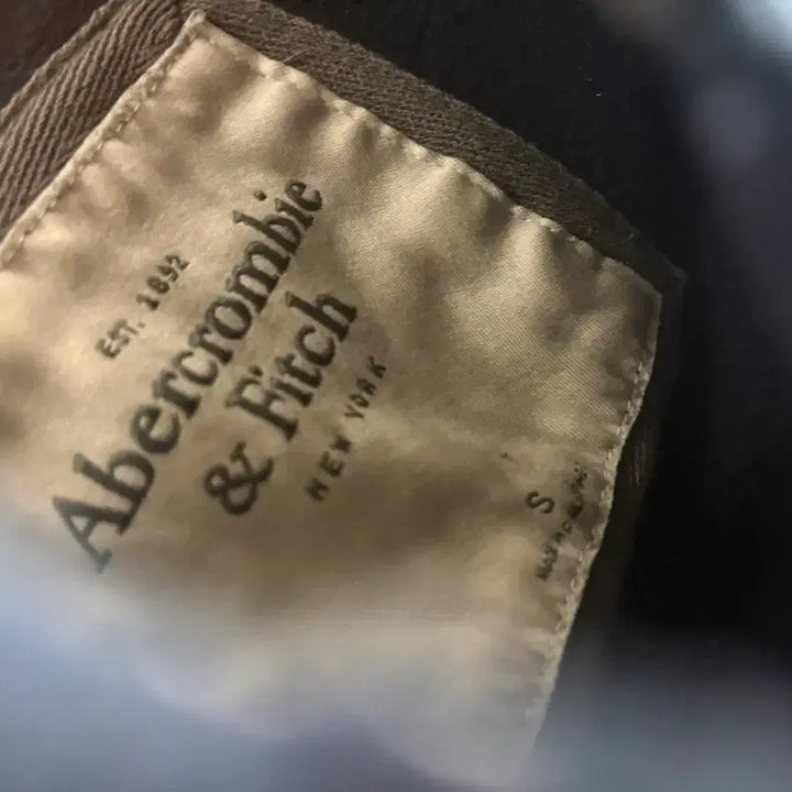 [BUNJANG] Abercrombie &amp; Fitch Slim Fit Hoodie / 아베크롬비 후드티