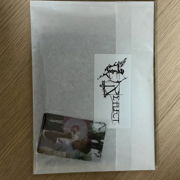[BUNJANG] Park Ji Hoon Reflect Fabric Poster B Version / 박지훈 리플렉트 MD 페브릭포스터 B버전