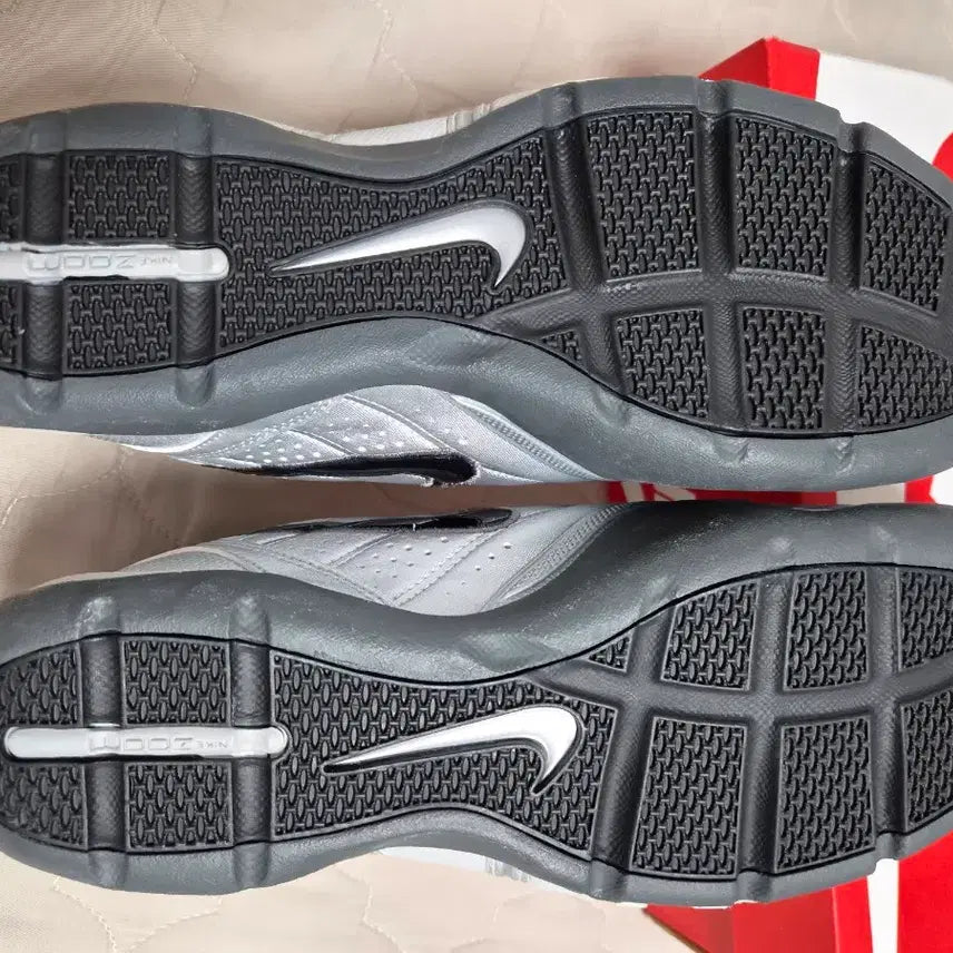 [BUNJANG] Nike Air Zoom Fencing Shoes / 나이키 에어줌 펜서 펜싱화