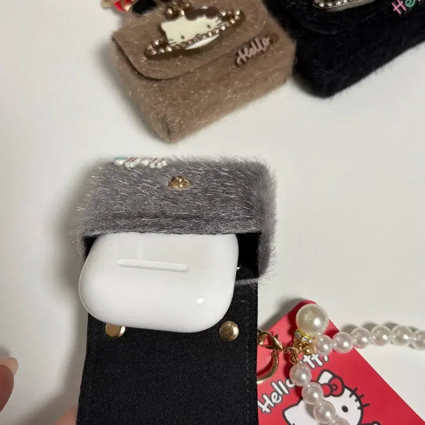 [BUNJANG] Hello Kitty Mini Bag Charm / 헬로키티 가방 키링/ 에어팟 케이스/ 미니 파우치