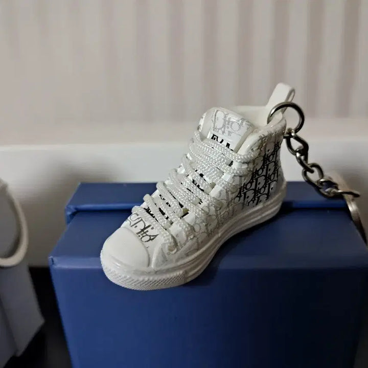 [BUNJANG] Sneaker Keychain (Balenciaga, Dior) / 신발 키링 새상품