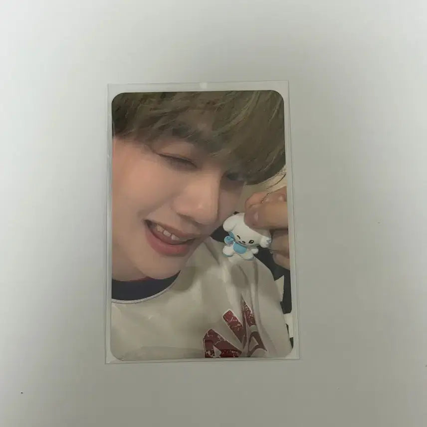 [BUNJANG] ZB1 Kim Gyuvin Zerony Photocard / 제베원 앤더블 김규빈 제로니 포카