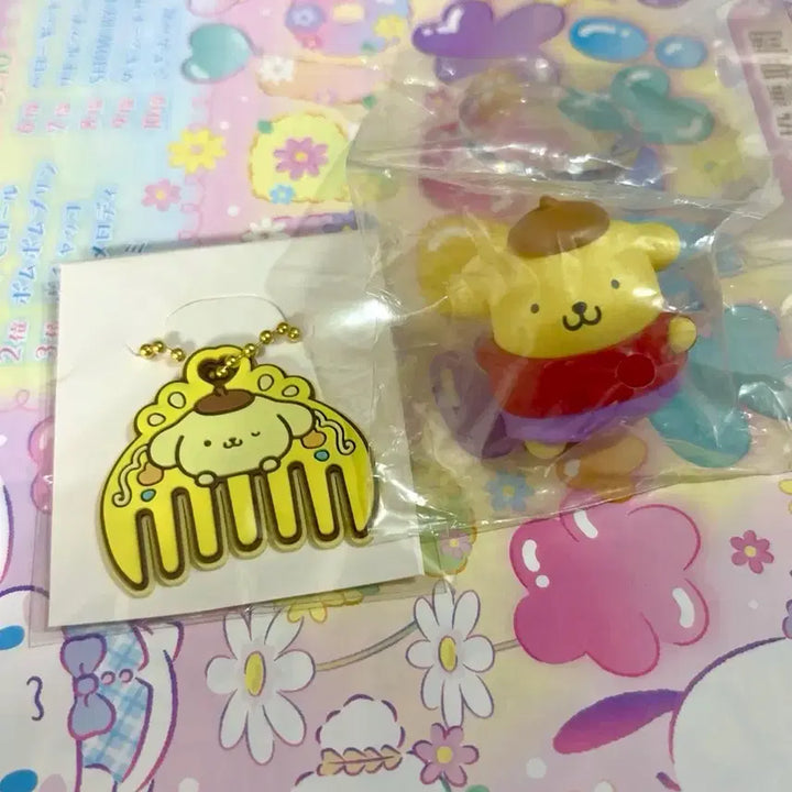 [BUNJANG] Pompompurin &amp; Crayon Shin-chan Gacha Hairbrush Keychain Set / 폼폼푸린 짱구 가챠 머리빗 키링 세트