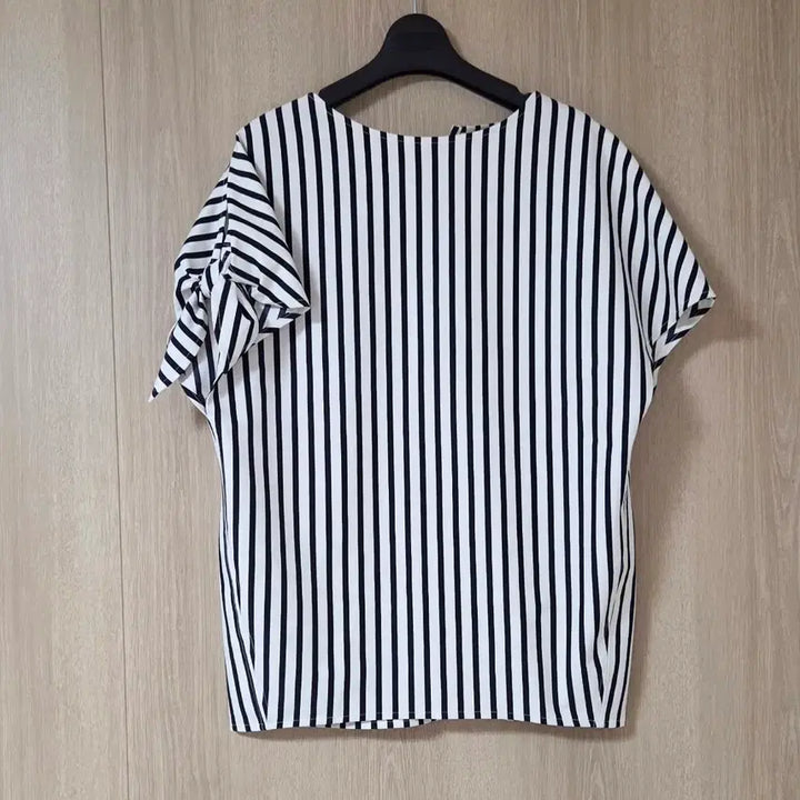 [BUNJANG] EKHON Striped Short Sleeve T-Shirt / 에콘(EKHON) 반팔 티셔츠