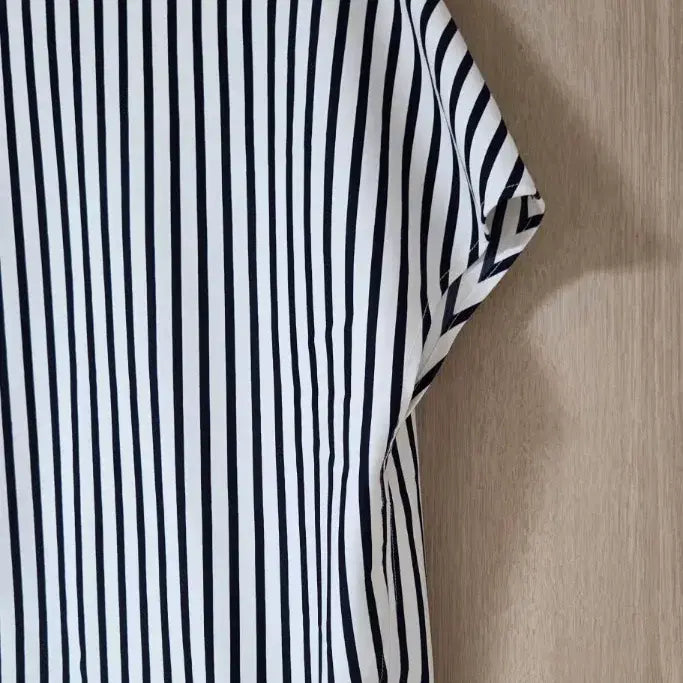 [BUNJANG] EKHON Striped Short Sleeve T-Shirt / 에콘(EKHON) 반팔 티셔츠