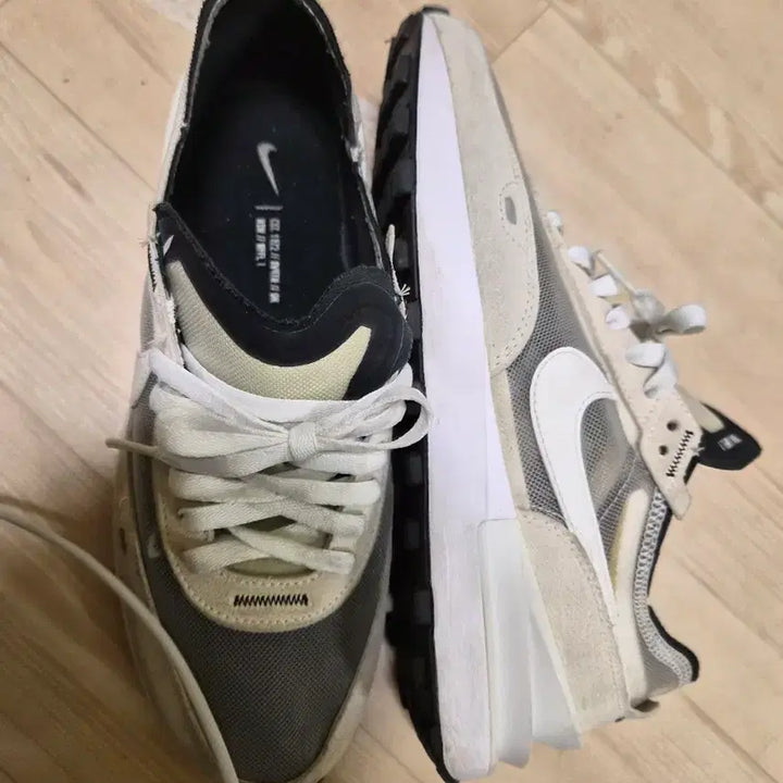 [BUNJANG] Nike Air Force 1 Sneakers (Size 255) / 나이키운동화 255