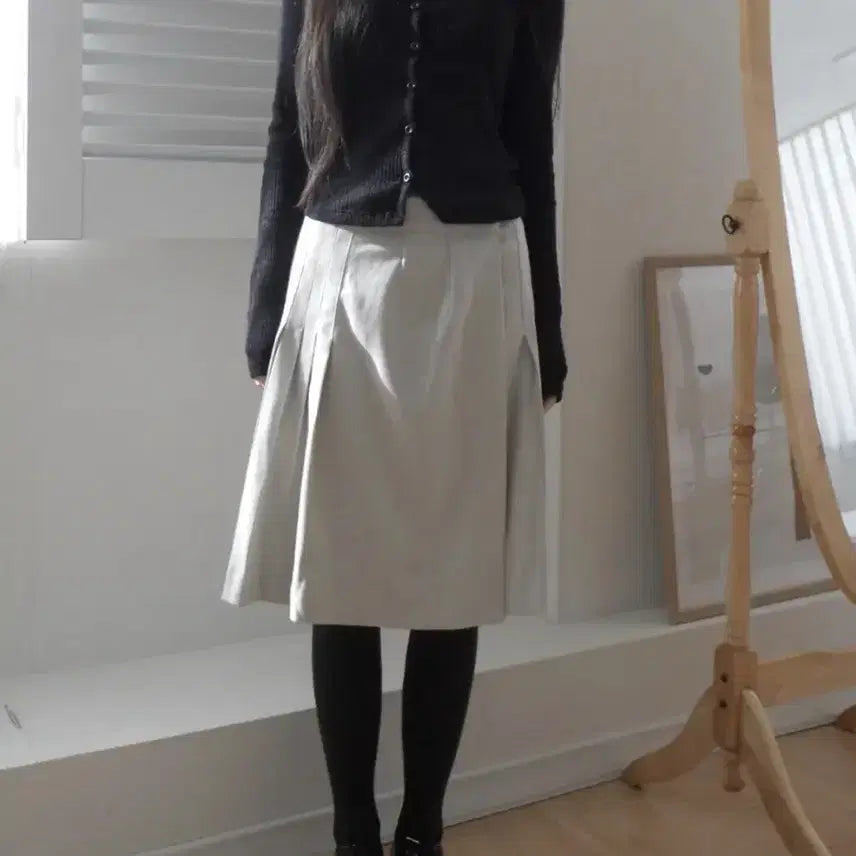 [BUNJANG] Zelena Pleats Wrap Skirt Light Grey / 젤레나 플리츠 랩 스커트 라이트그레이